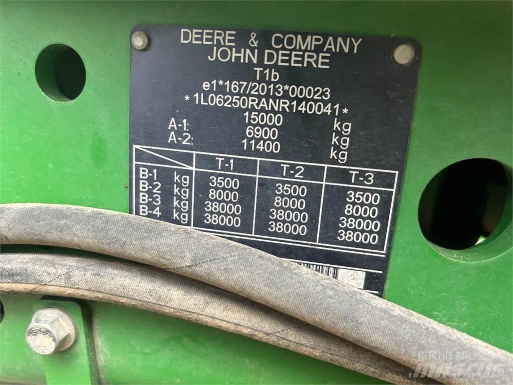 John Deere 6250R الجرارات