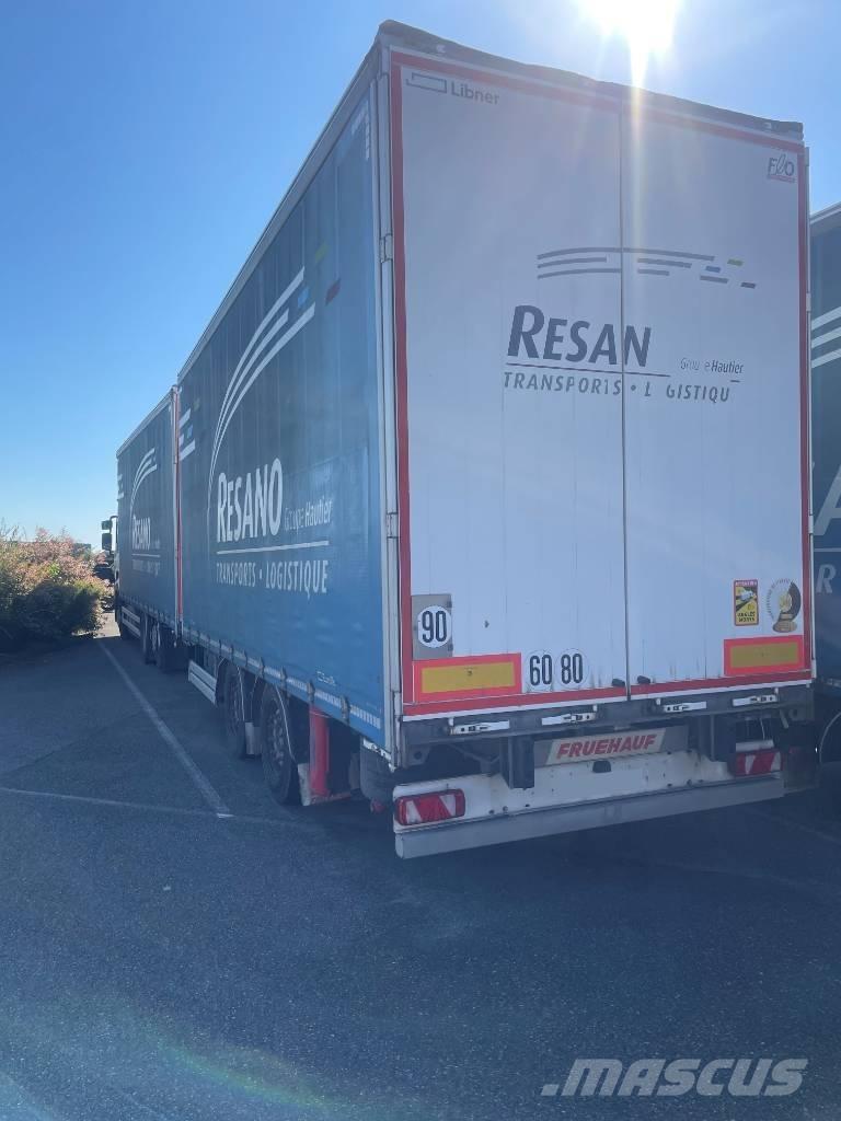 Renault T440 شاحنات بغطاء جانبي