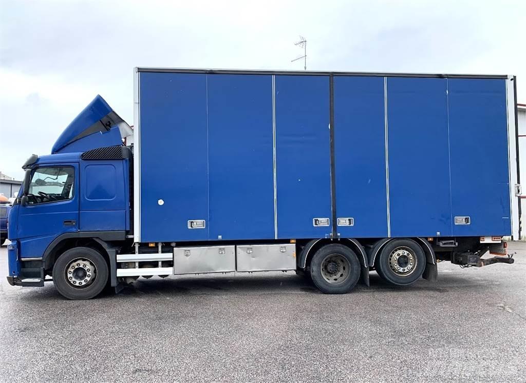 Volvo FM330 6x2 شاحنات ذات هيكل صندوقي
