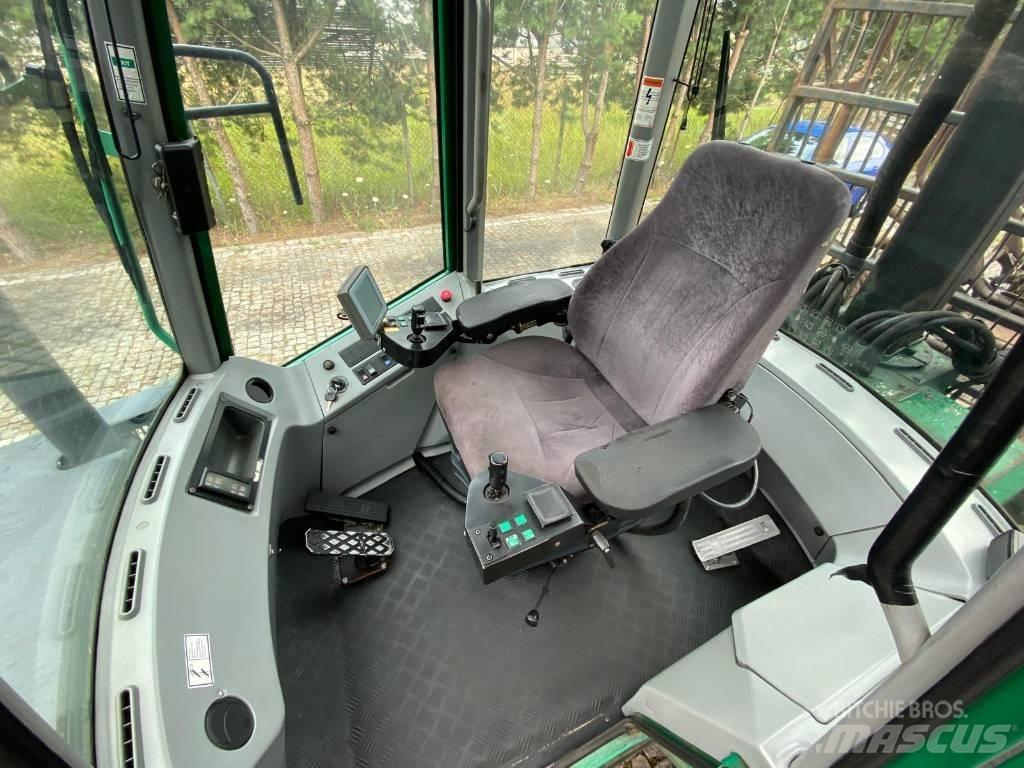 Timberjack 810 B شاحنات