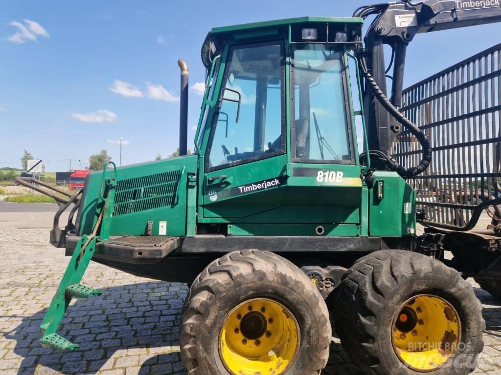 Timberjack 810 B شاحنات