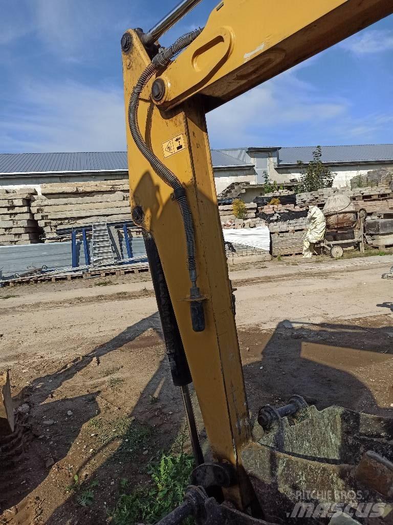 CAT 302.5 C حفارات صغيرة أقل من 7 طن (حفارات صغيرة)