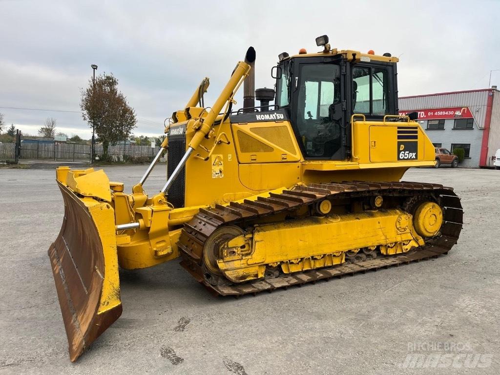 Komatsu D 65 PX-16 بلدوزرات مجنزرة