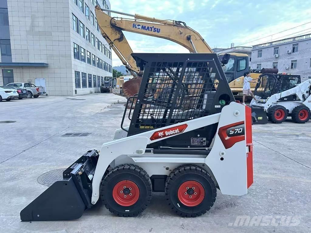 Bobcat S70 لوادر انزلاقية التوجيه