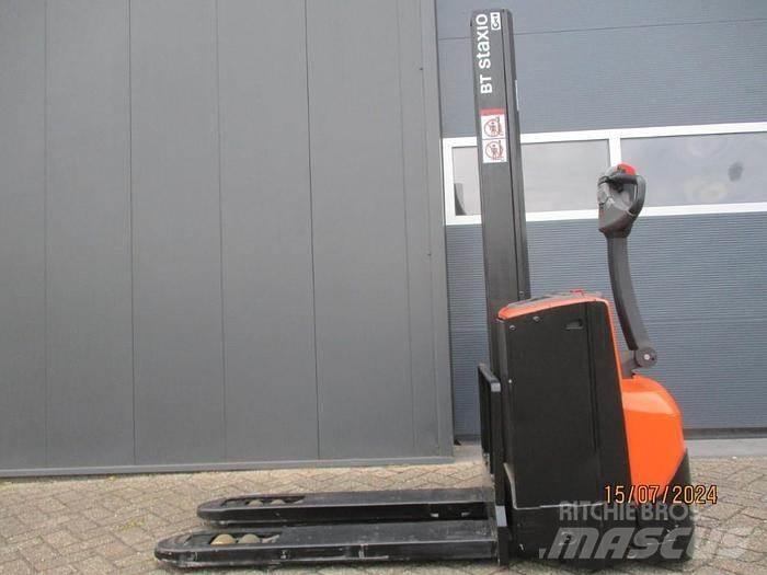 BT SWE 080L معدات التكديس الجوالة