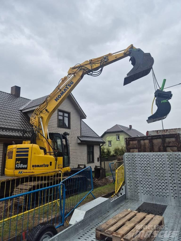Komatsu PC 138 US-10 حفارات زحافة