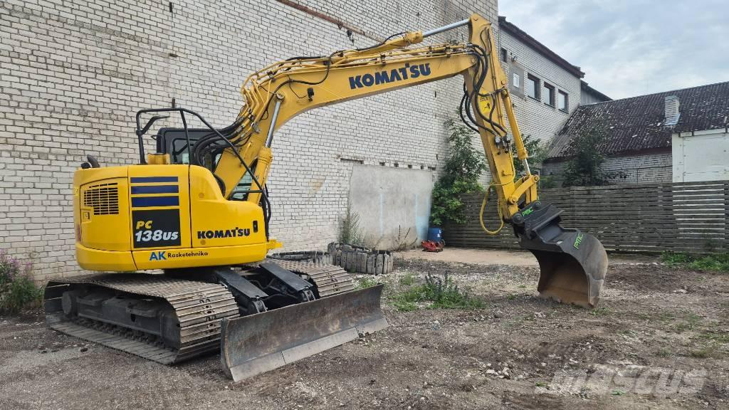 Komatsu PC 138 US-10 حفارات زحافة