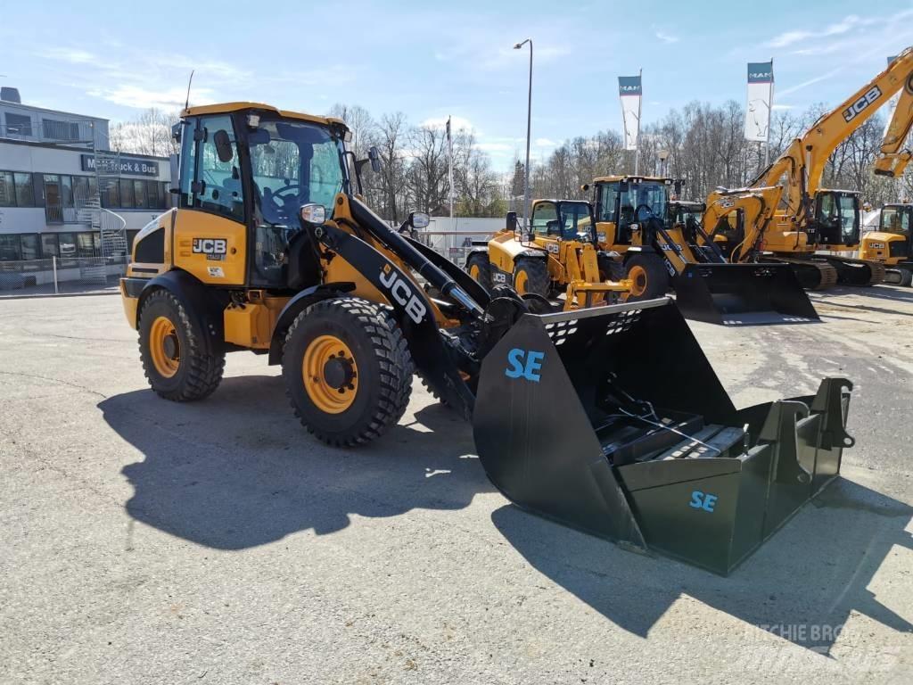 JCB 409 لوادر بعجل