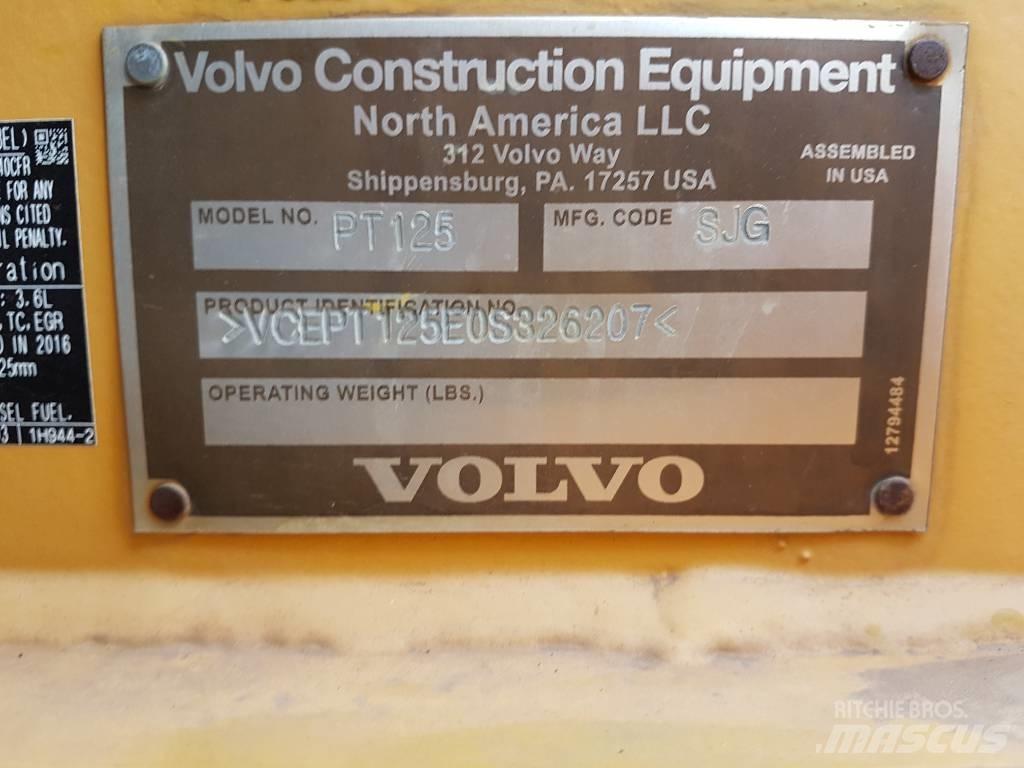 Volvo PT 125 مداحل ذات إطارات هوائية