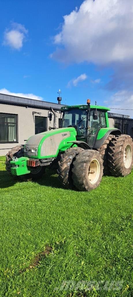 Valtra T170-4 الجرارات