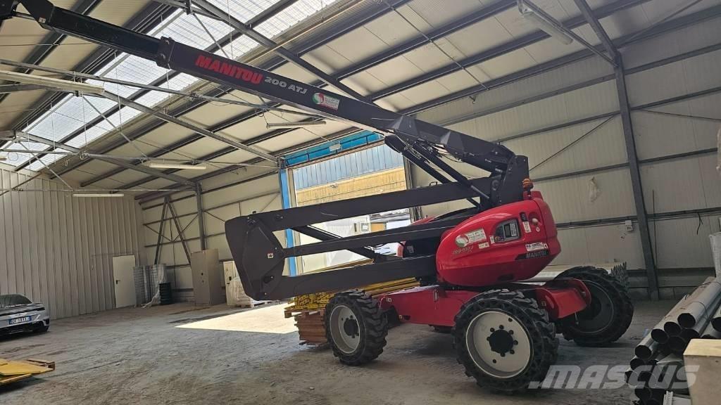 Manitou 200 ATJ رافعات سلة مفصلية