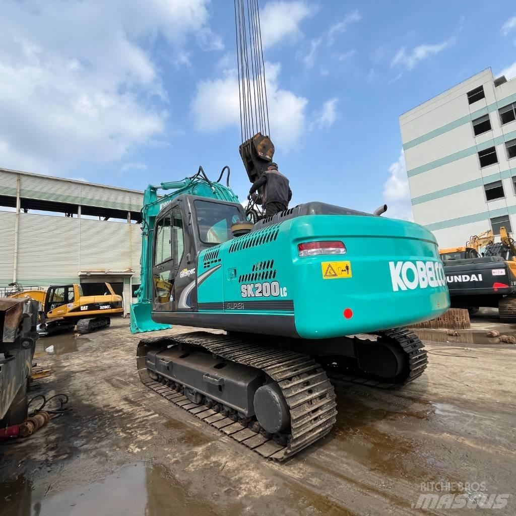 Kobelco SK 200LC-8 حفارات زحافة