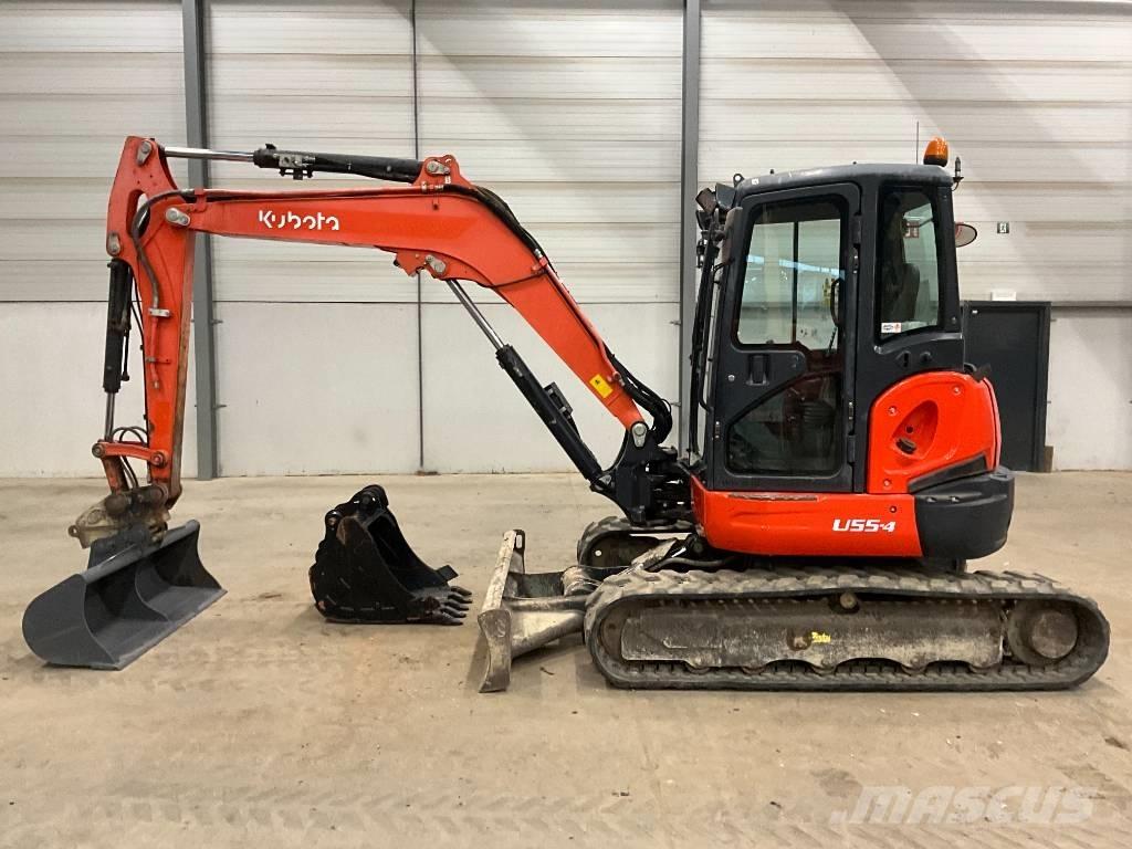 Kubota U 55-4 حفارات صغيرة أقل من 7 طن (حفارات صغيرة)