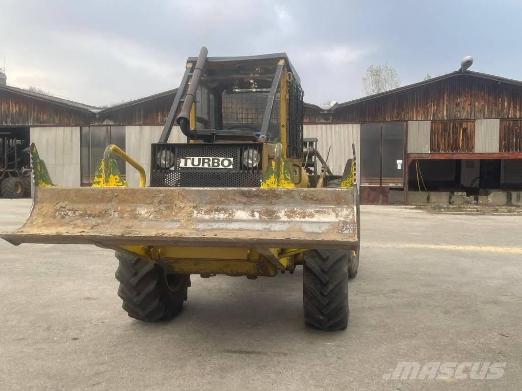 LKT 81T ساحبات الأشجار