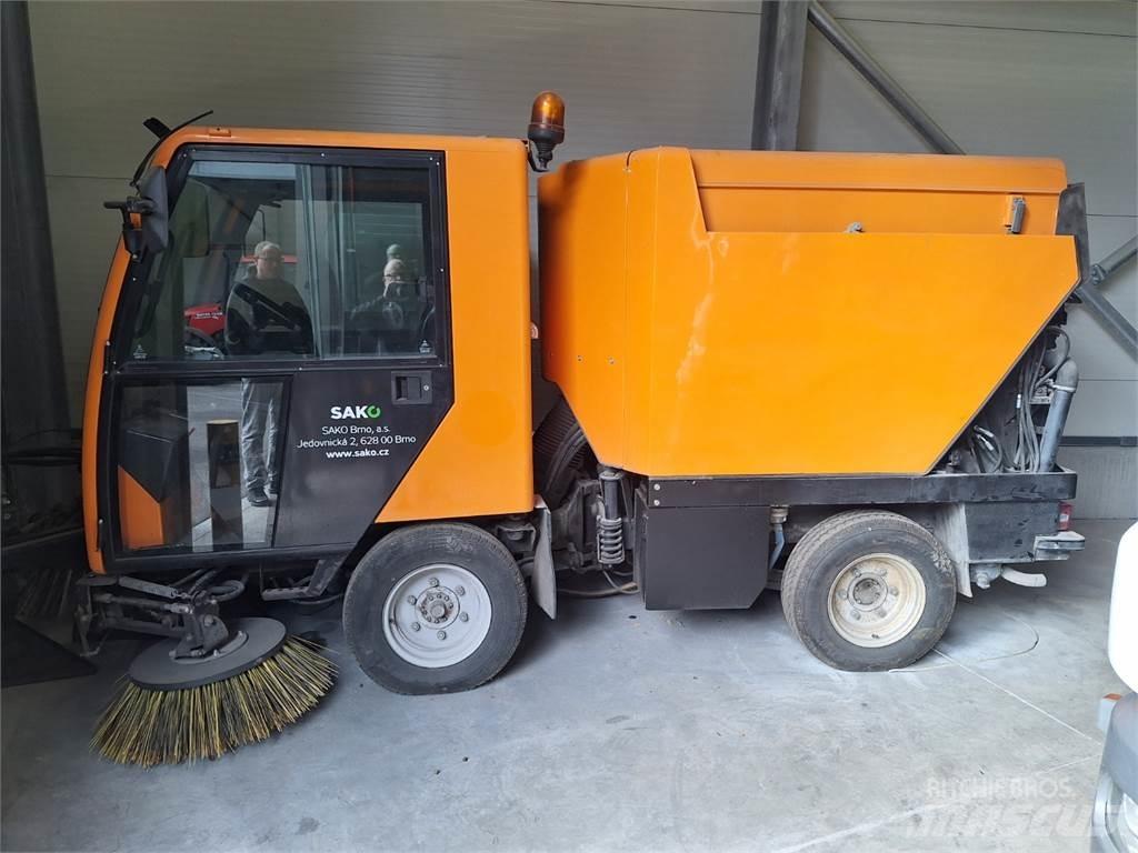 Bucher CC 2000 E2 أخرى