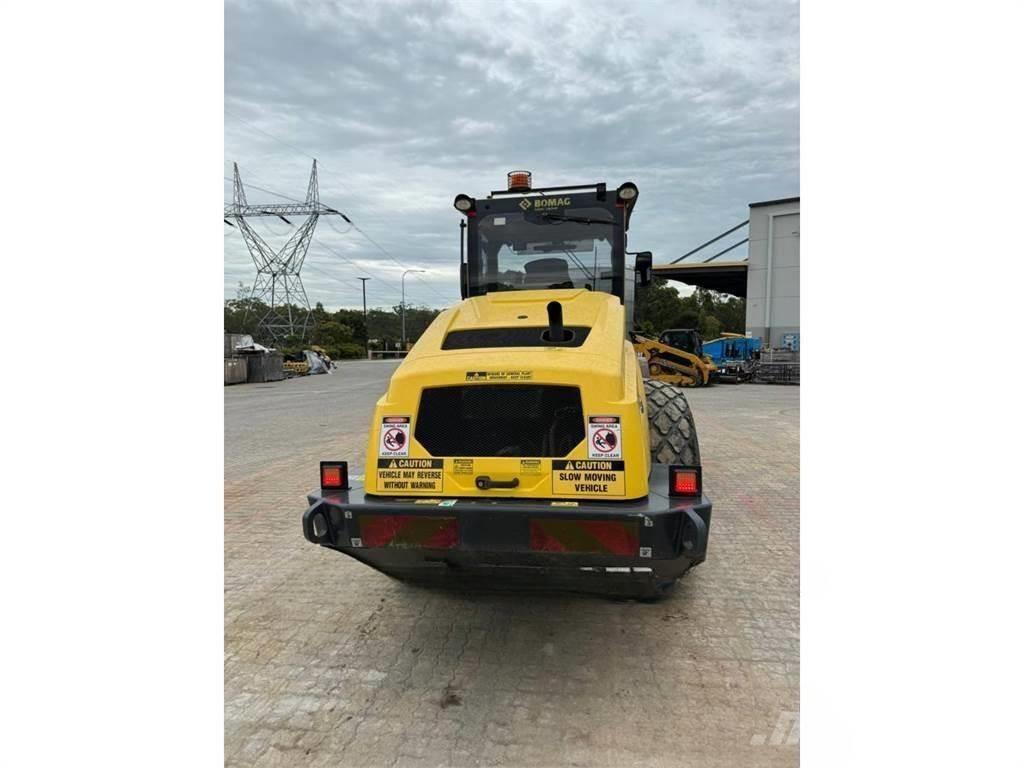 BMW 213D مداحل أحادية الأسطوانة