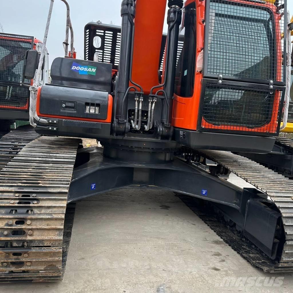 Doosan DX225LC-9C حفارات زحافة