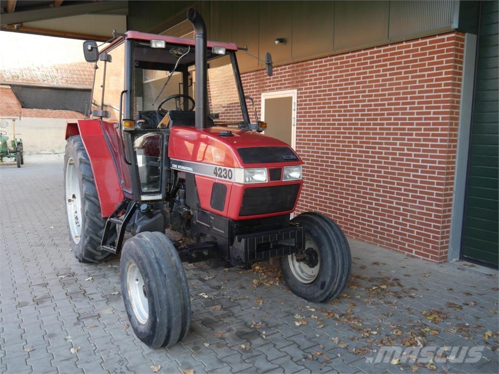 Case IH 4230 2wd الجرارات