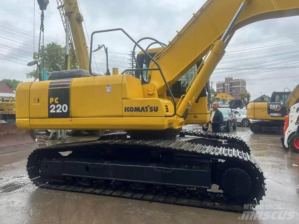 Komatsu PC 220-7 حفارات زحافة