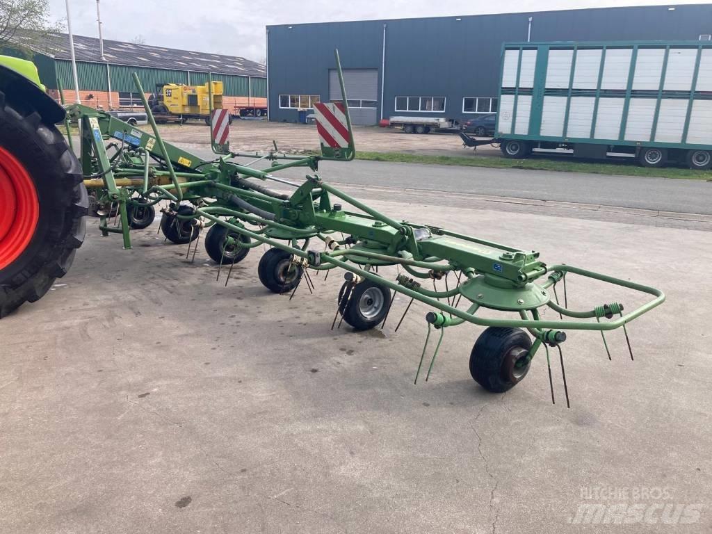Krone KW 8.82 مكابس وميبسات التبن