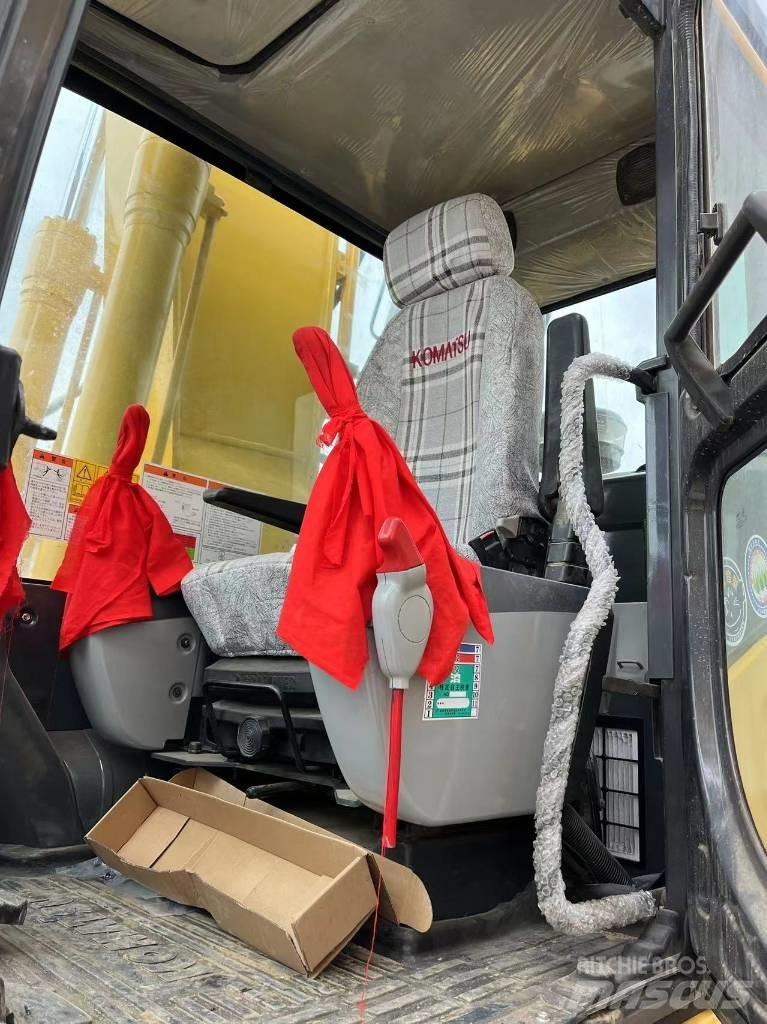 Komatsu PC 200-8N1 حفارات زحافة