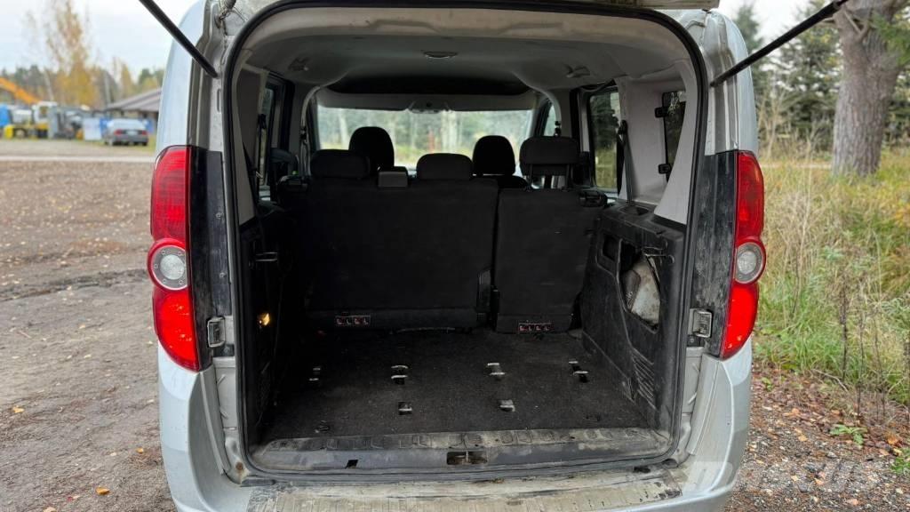 Opel Combo سيارات