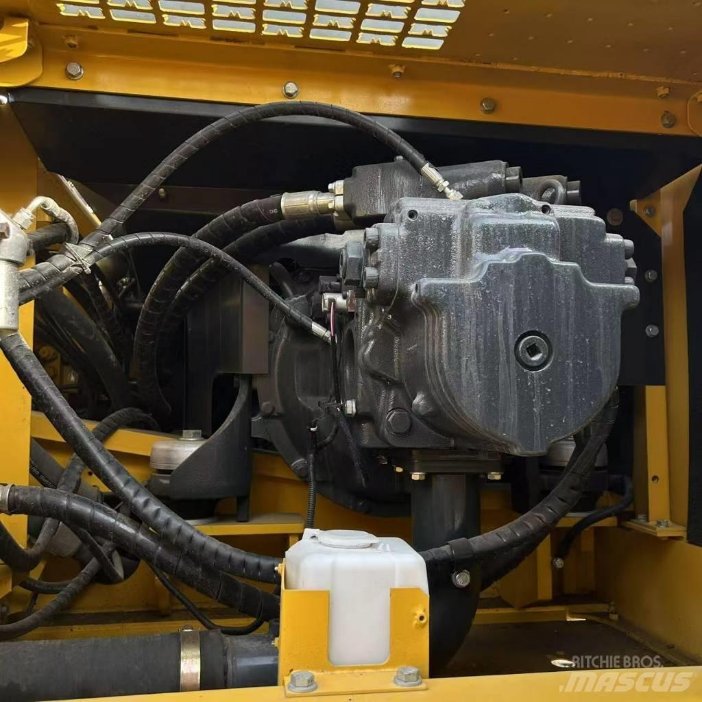 Komatsu 450 حفارات زحافة