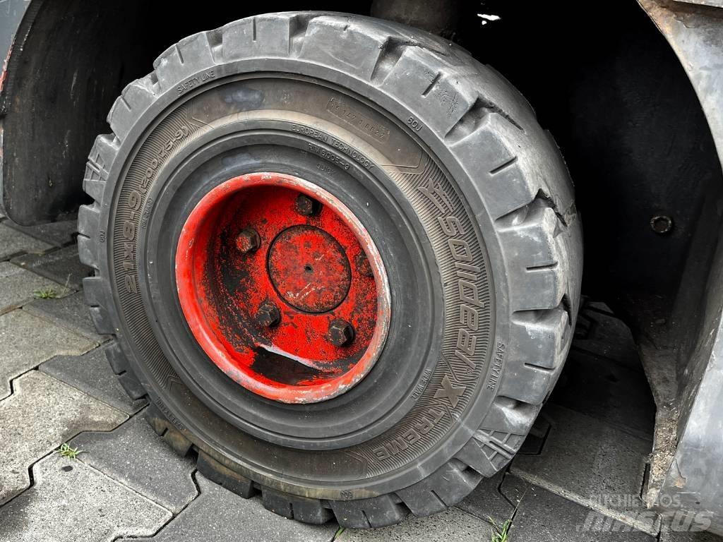 Linde P 250 شاحنة قاطرة