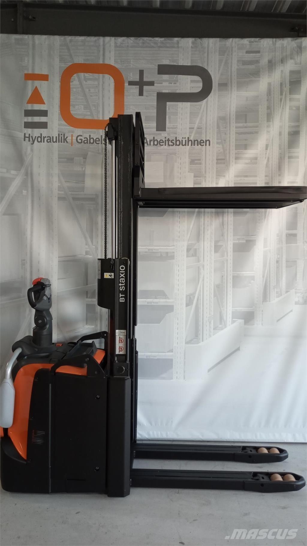 Toyota SPE200D شاحنات مناولة ذاتية الدفع