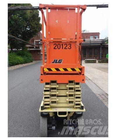 JLG 2632 ES رافعات مقصية الشكل