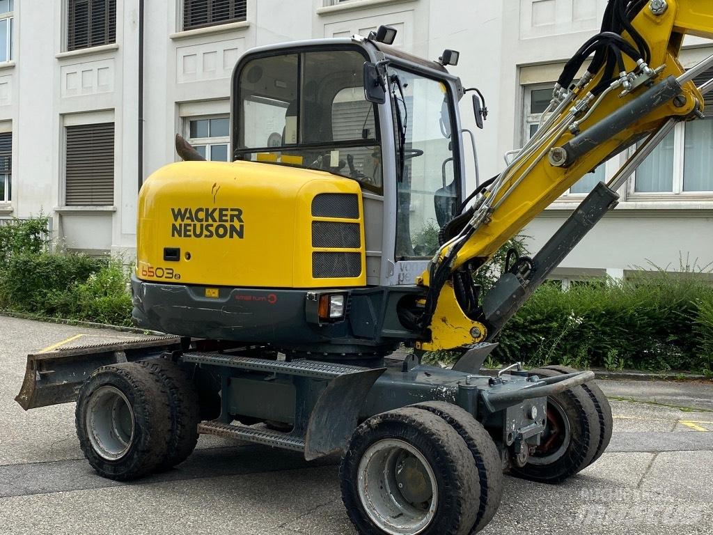 Neuson 6503 WD حفارات بعجل