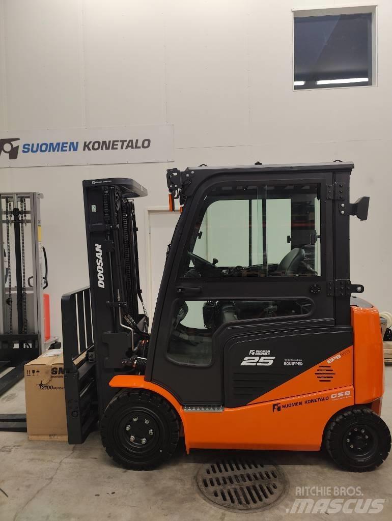 Doosan B25NS TARJOUS! شاحنات ذات رافعات شوكية تعمل بالكهرباء