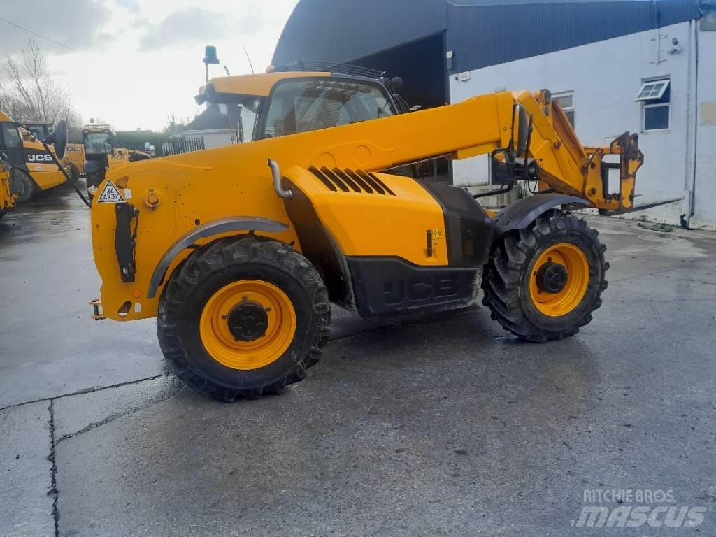 JCB 541-70 مناولات متداخلة