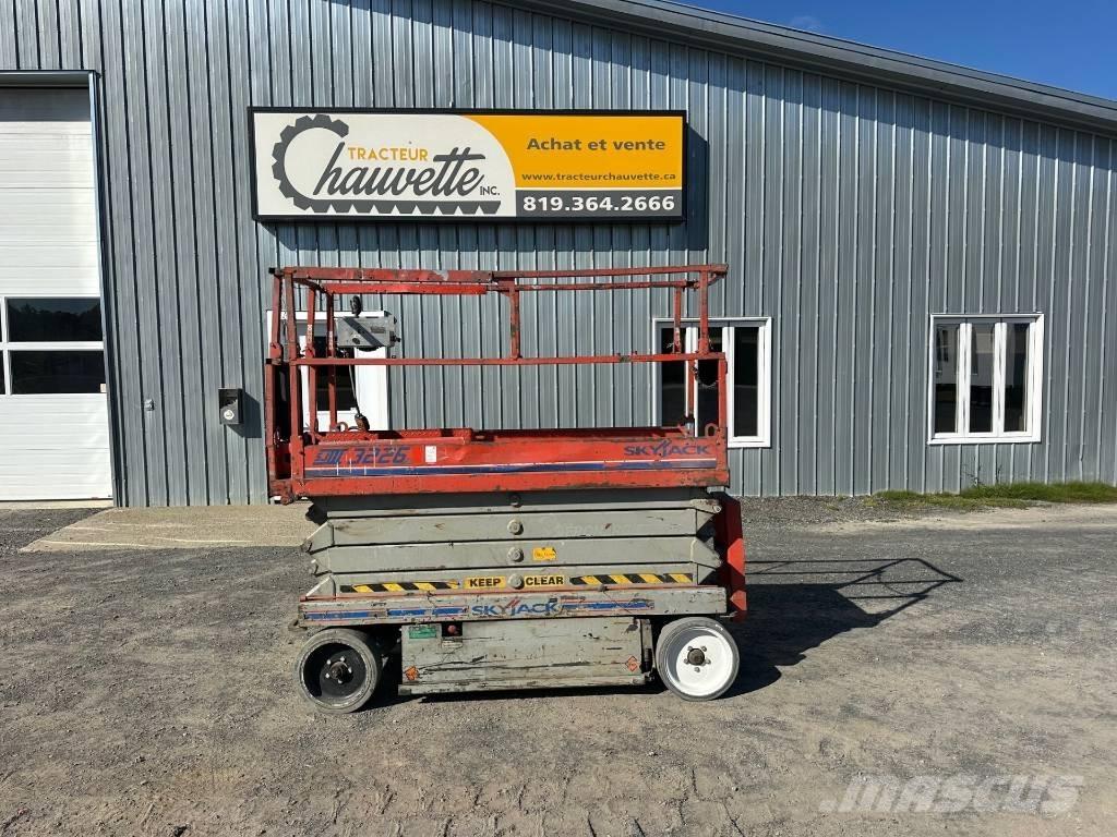 SkyJack SJ 3226 رافعات مقصية الشكل
