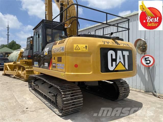CAT 320 D حفارات زحافة