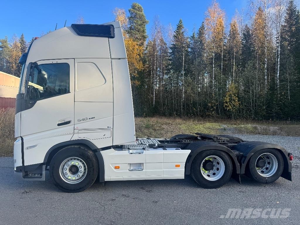 Volvo FH540 6x2 وحدات الجر