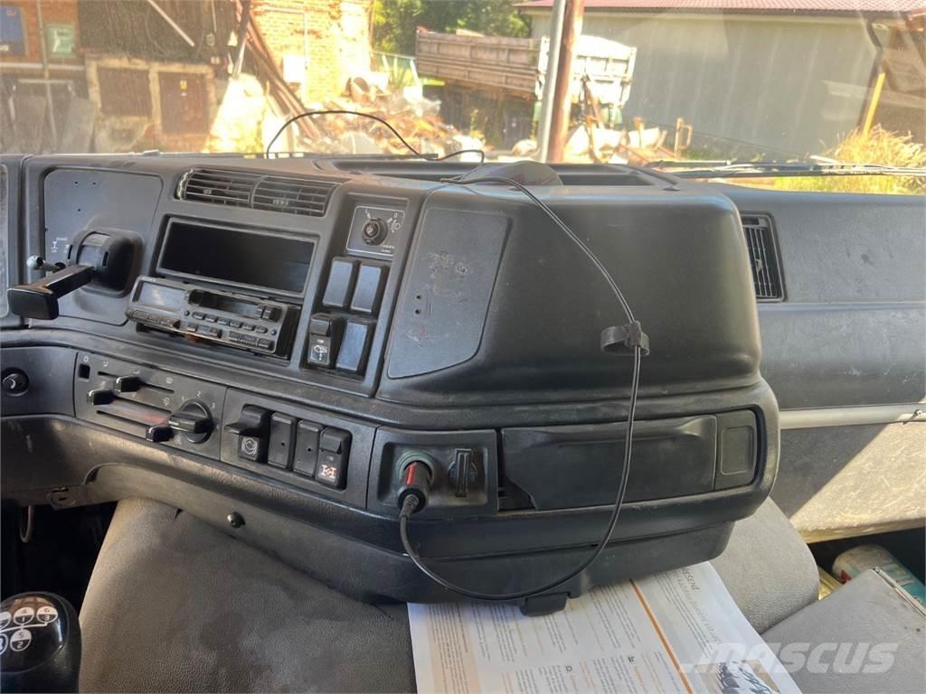 Volvo FM7 280 6X4 شاحنات بمقصورة وهيكل
