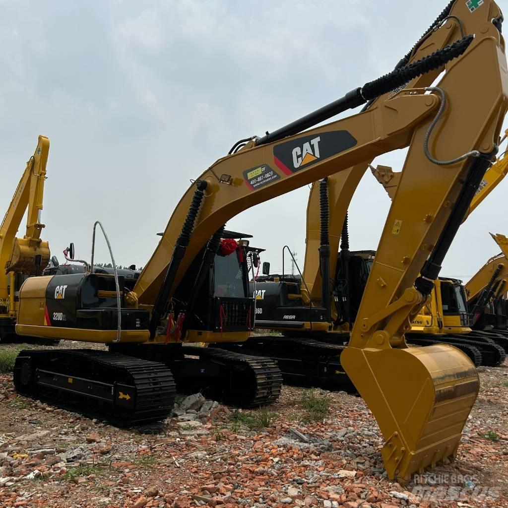 CAT 320D2L حفارات زحافة
