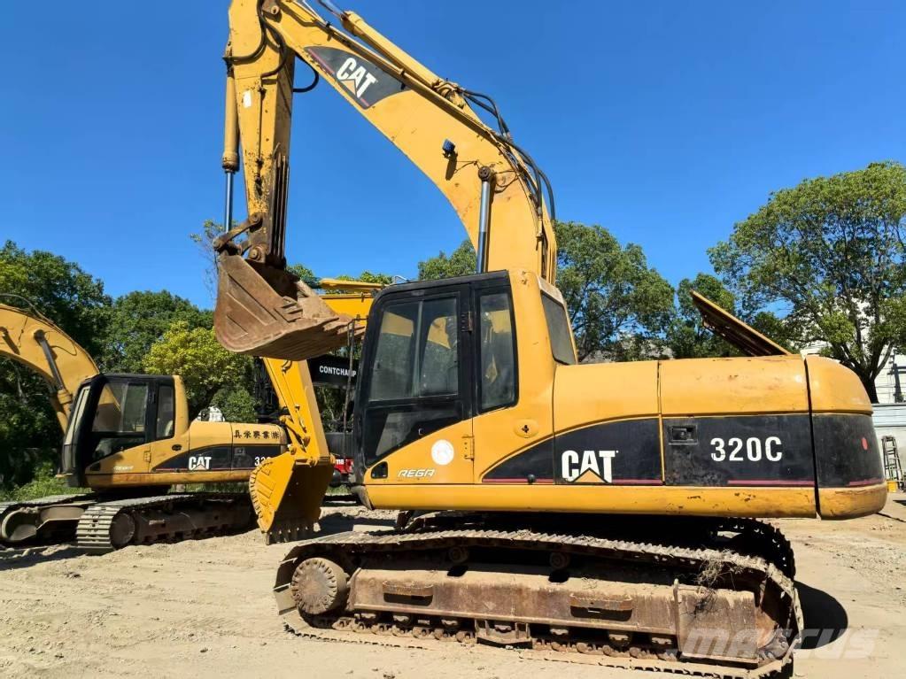 CAT 320C حفارات زحافة