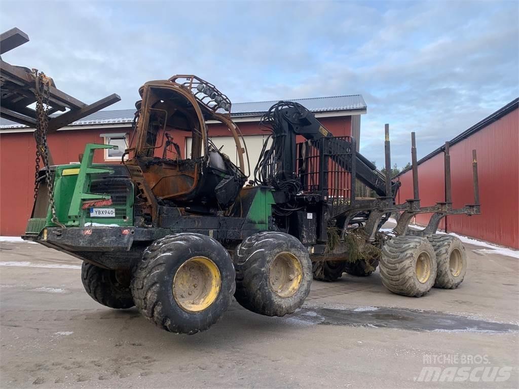 John Deere 1010E شاحنات