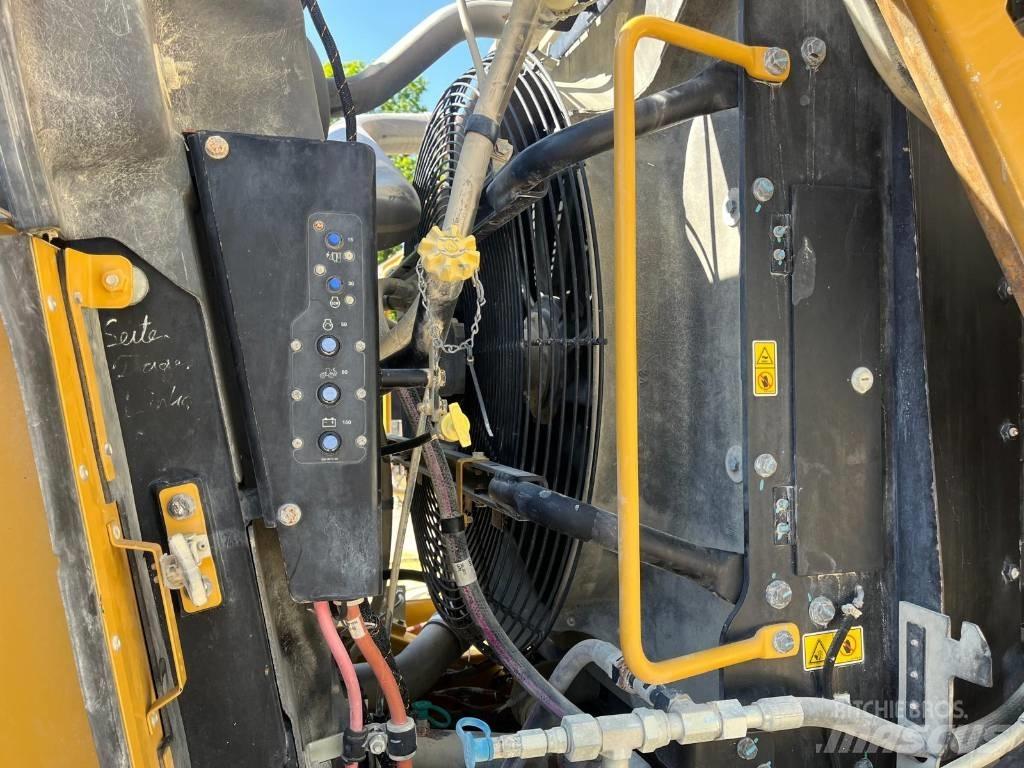 CAT 980 K  q coupler لوادر بعجل