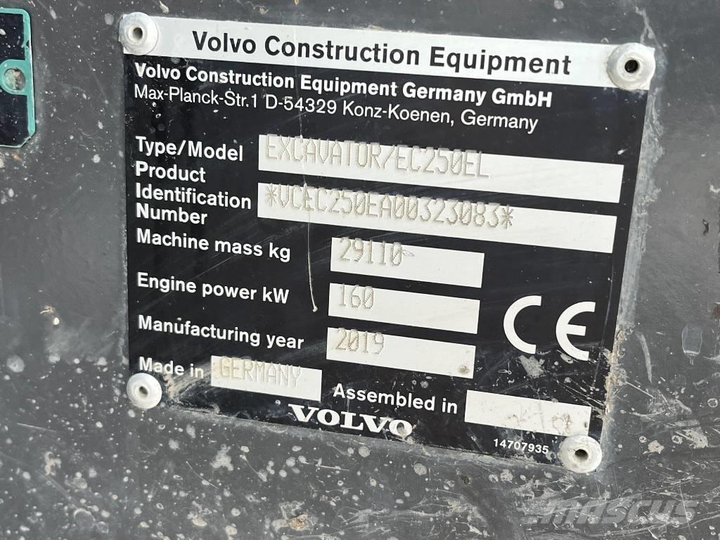 Volvo EC 250 EL حفارات زحافة
