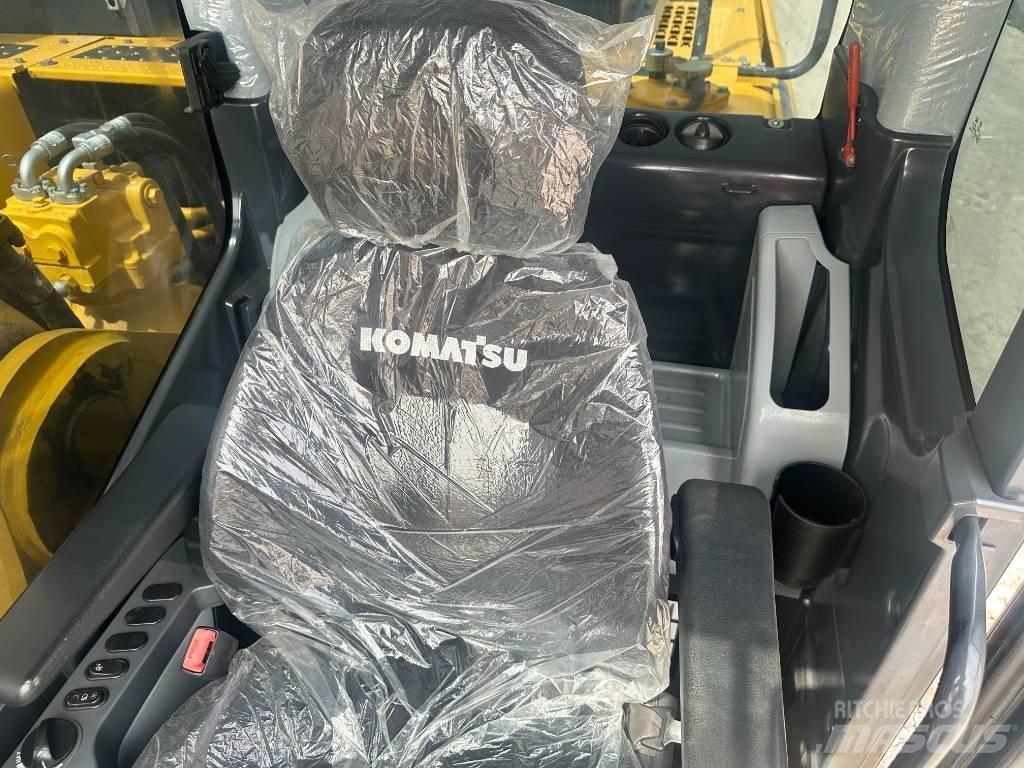 Komatsu PC 450-8 حفارات زحافة