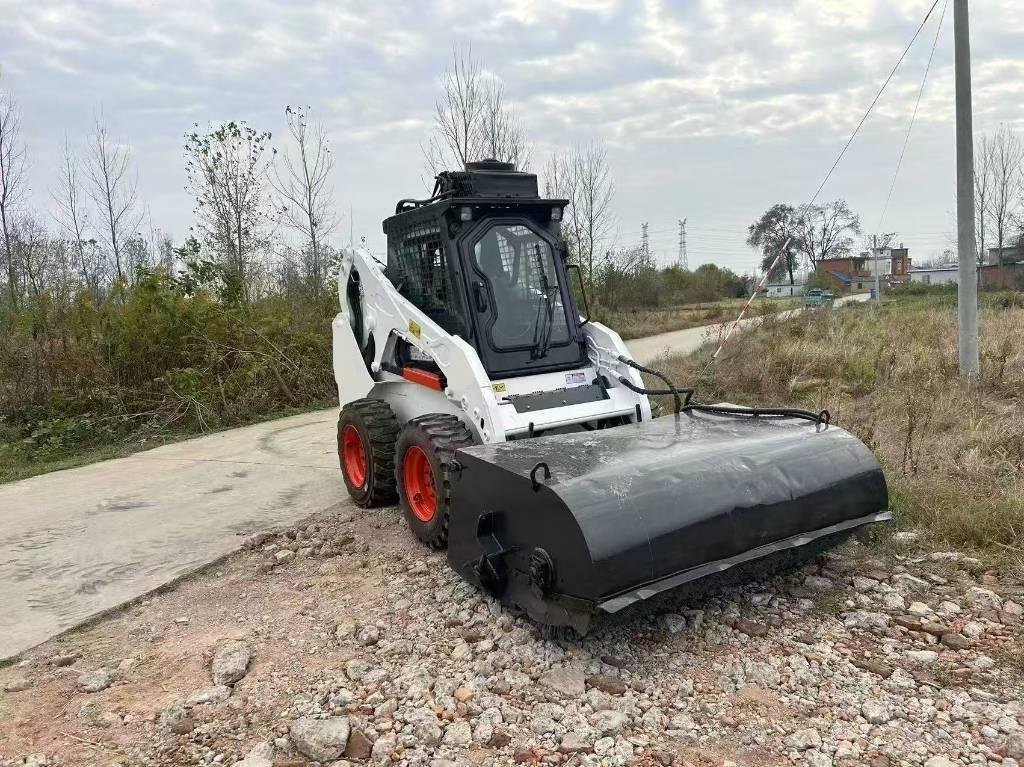 Bobcat S 185 لوادر انزلاقية التوجيه