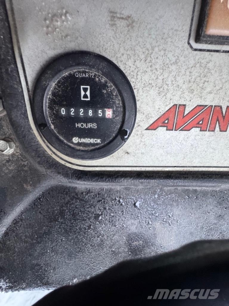 Avant 520+ لوادر صغيرة