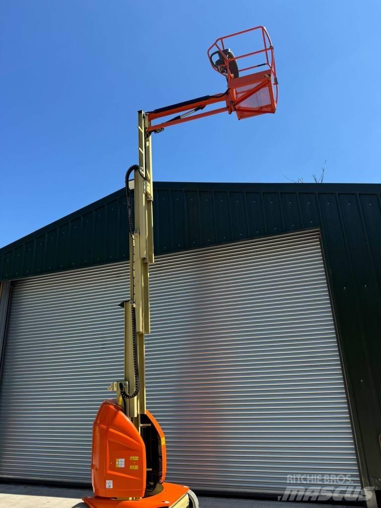 JLG Toucan 10 E-L رافعات السارية الرأسية