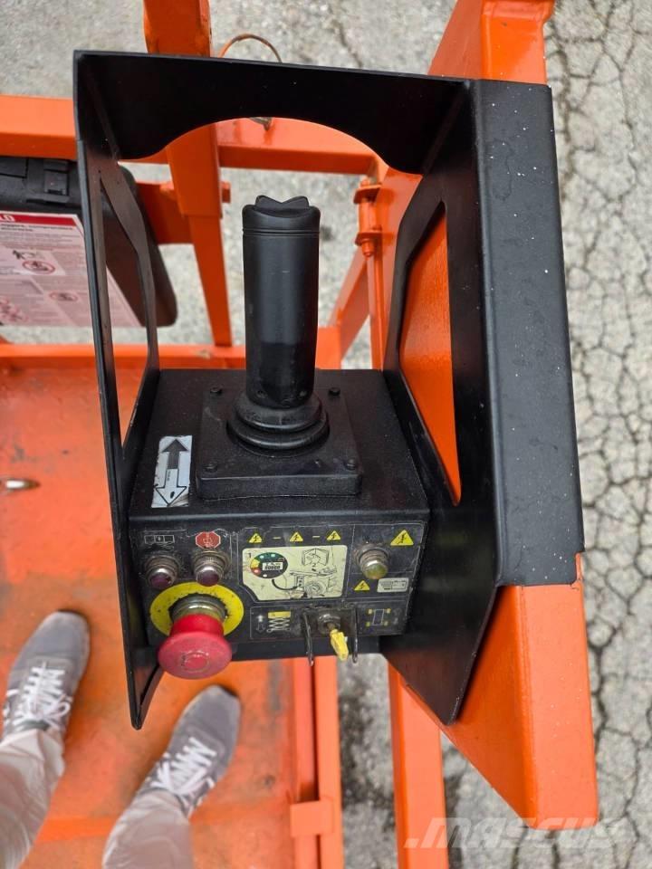 JLG 6 RS رافعات مقصية الشكل