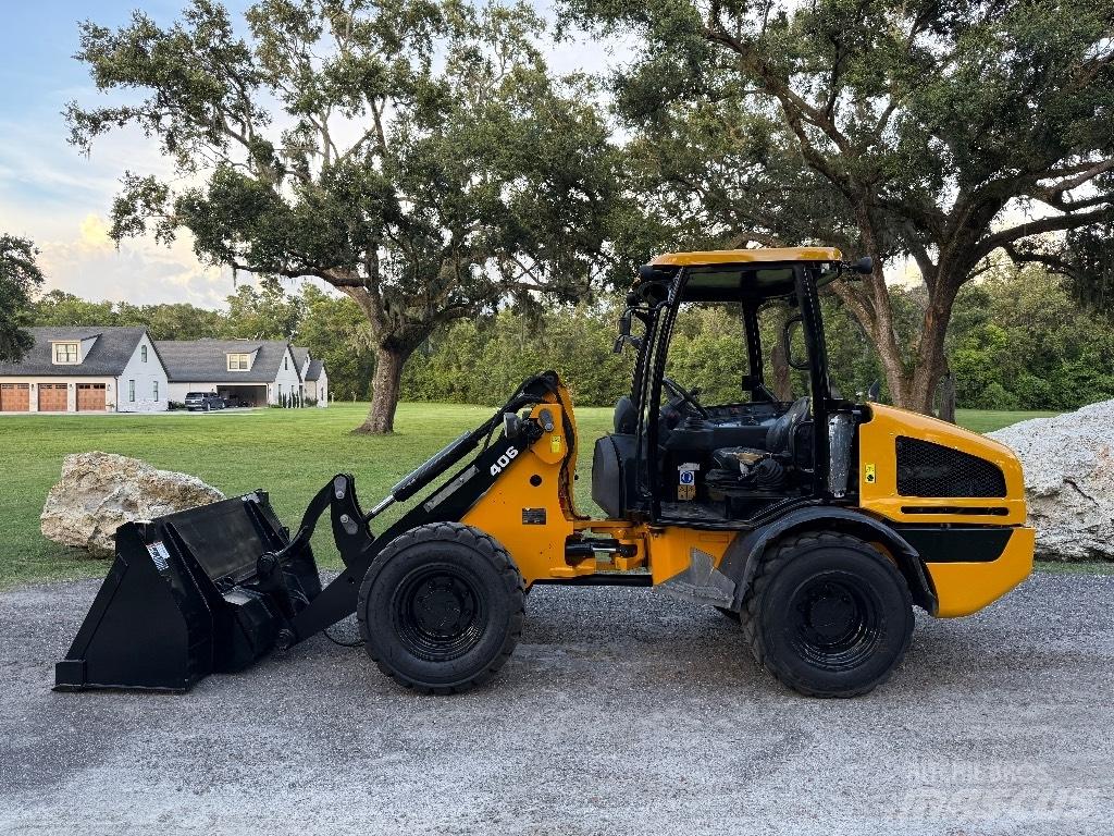JCB 407 لوادر بعجل