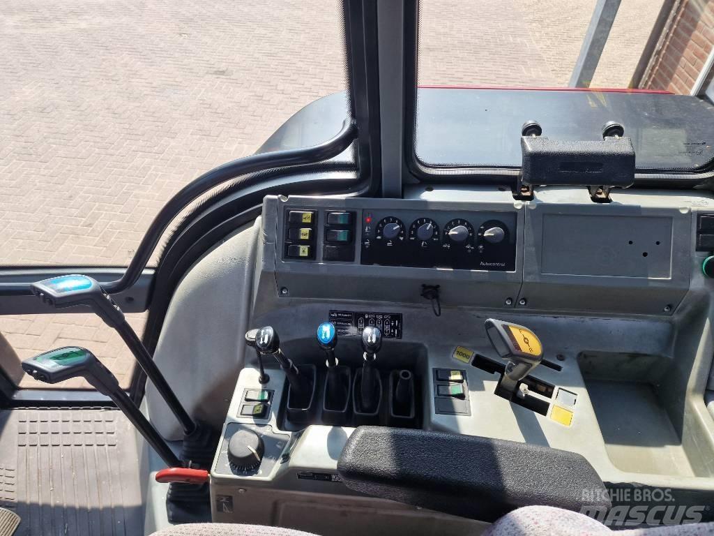 Valtra 8950 الجرارات