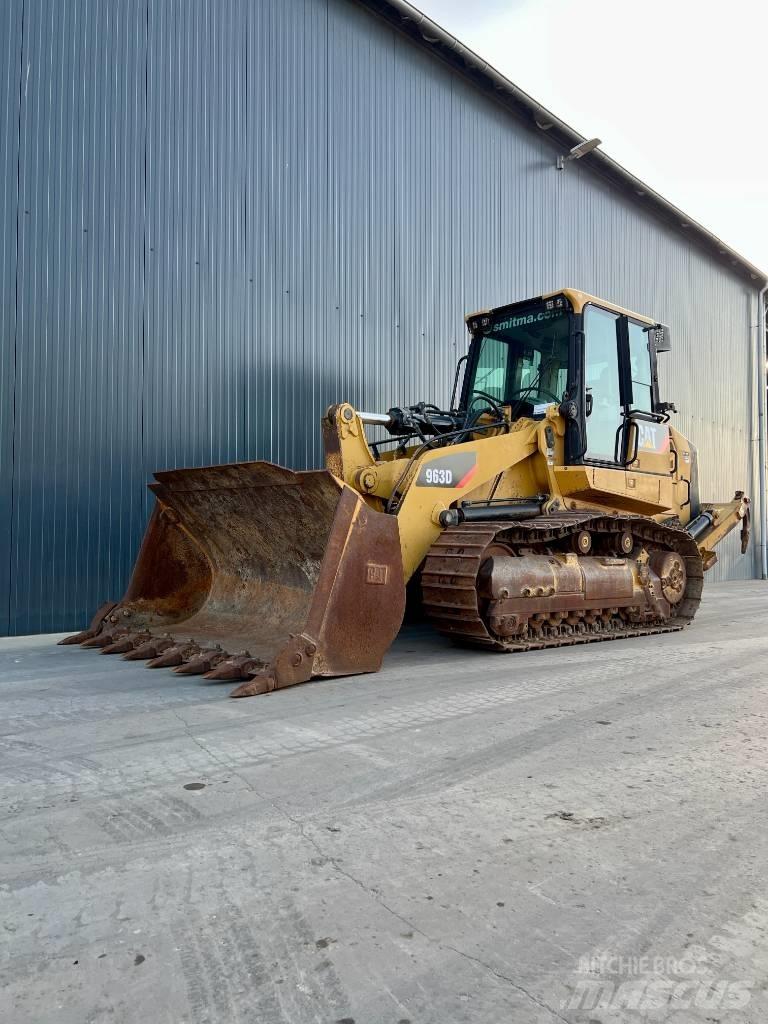 CAT 963D لوادر زحافة